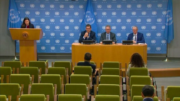 Nils Melzer, Rapporteur spécial de l'ONU sur la torture, s'adresse à un auditoire presque vide.jpg